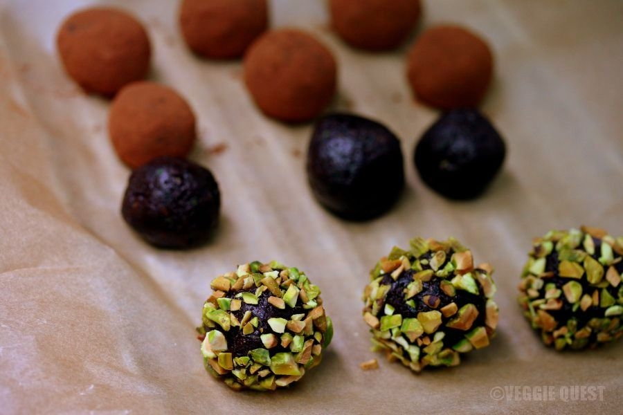 Vegan-Chocolate-Zucchini-Truffles-3