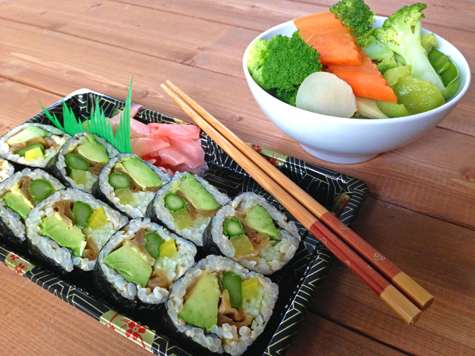 Sushi and veggies RS
