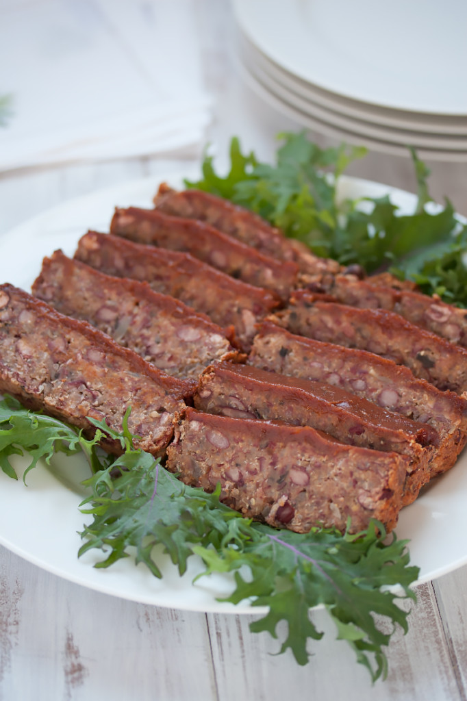 Vegan quinoa loaf with clove spiced date sauce from www.Veggie-Quest.com