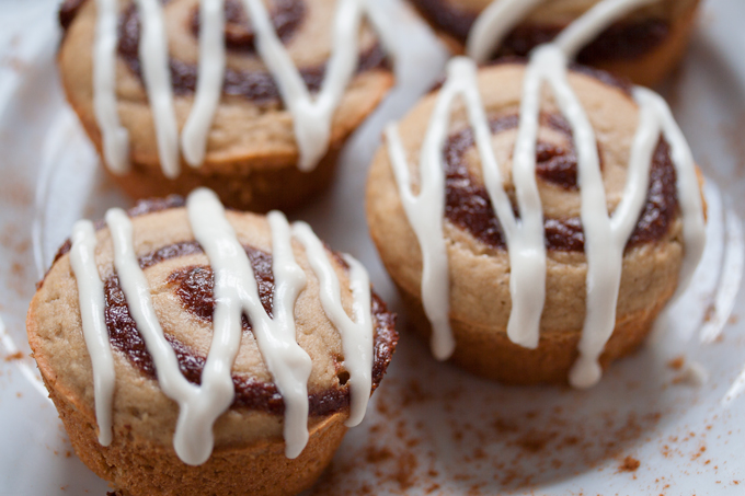 Low fat, gluten free, vegan cinnamon roll muffins