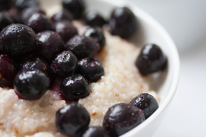 Superfood Made Easy: Blissful Blueberry Breakfast Bowl! Vegan, gluten free, and ready in 5 minutes.