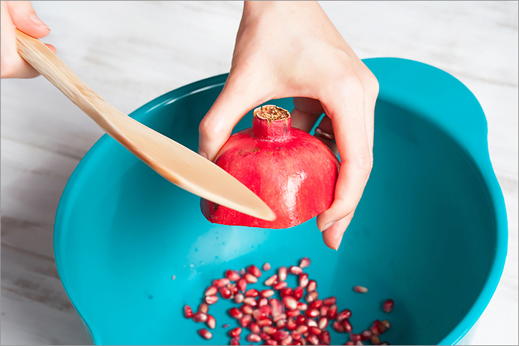 The easy way to remove pomegranate seed pods + 6 more cooking hacks from Veggie Quest!