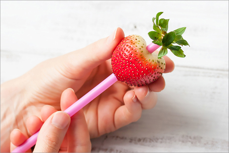 Hull strawberries with a straw + 6 more cooking hacks from Veggie Quest!