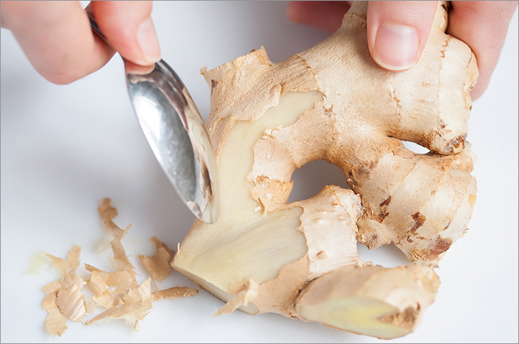 Peel ginger with a spoon + 6 more cooking hacks from www.Veggie-Quest.com!